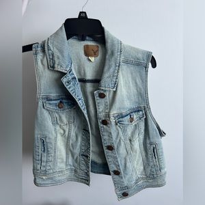 American Eagle Jean vest